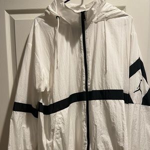 Selling 4 amazing windbreakers for only one price